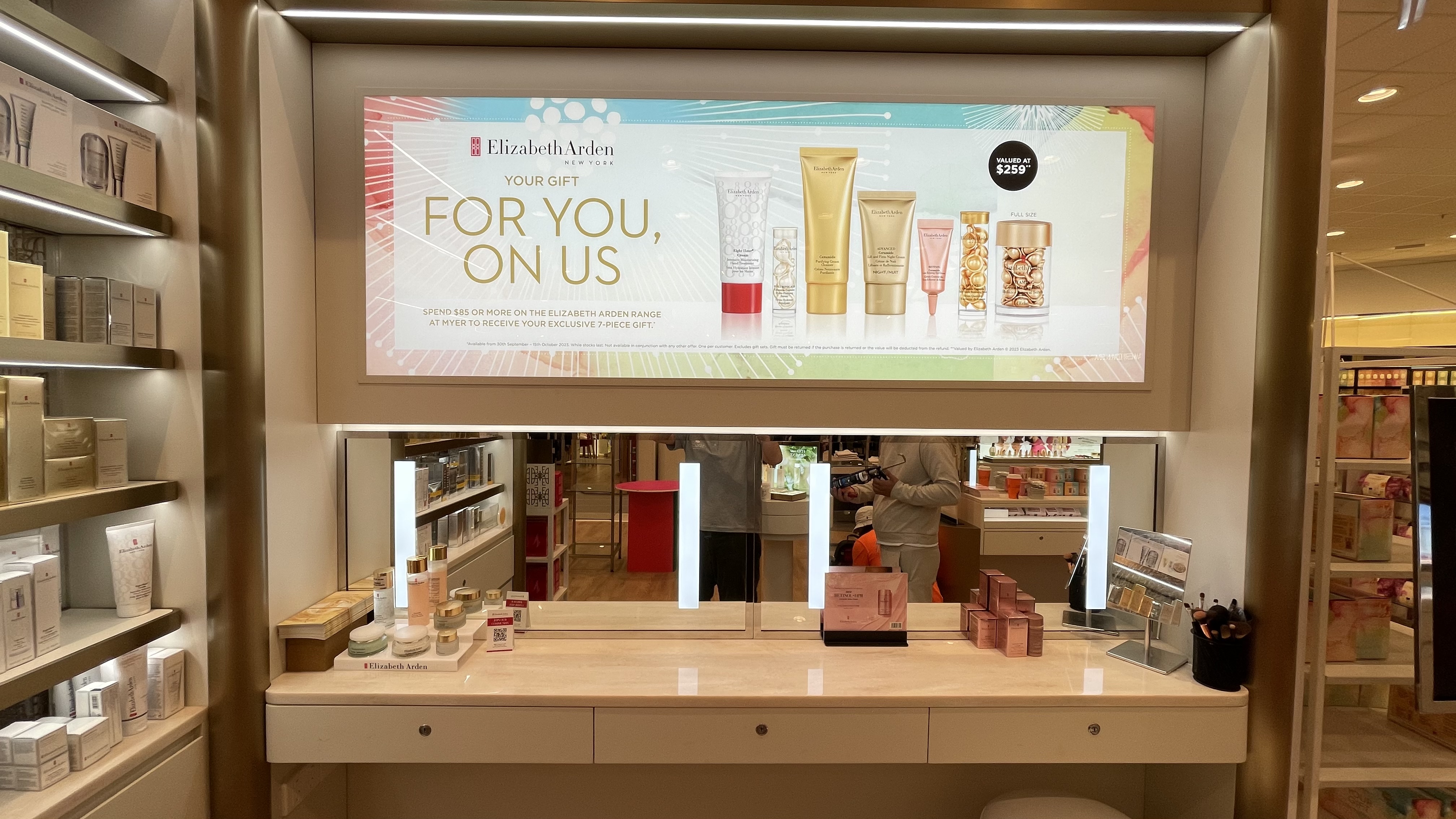 Elizabeth Arden — image 2